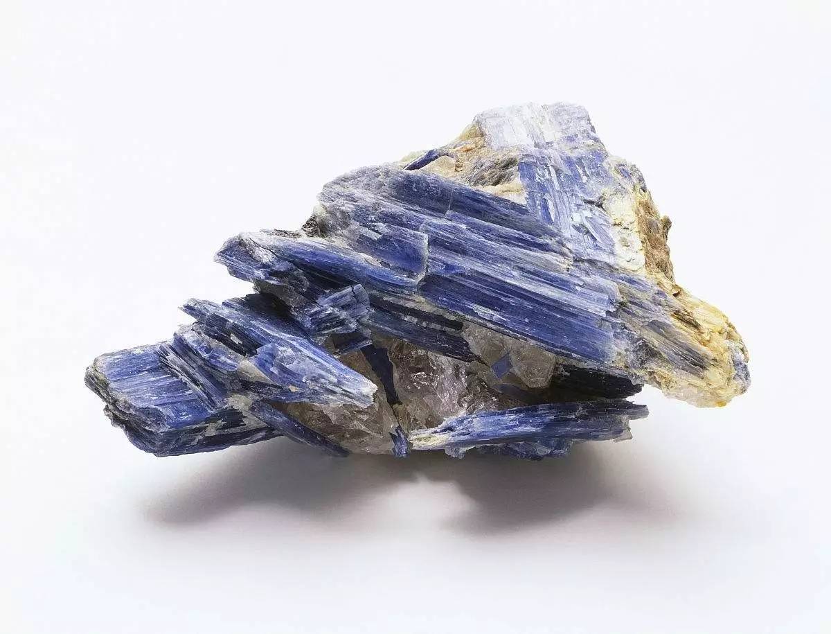 蓝晶石kyanite