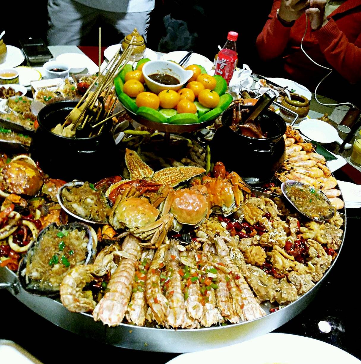 海鲜大餐一桌子真实图,超级豪华海鲜大餐大图 - 伤感说说吧