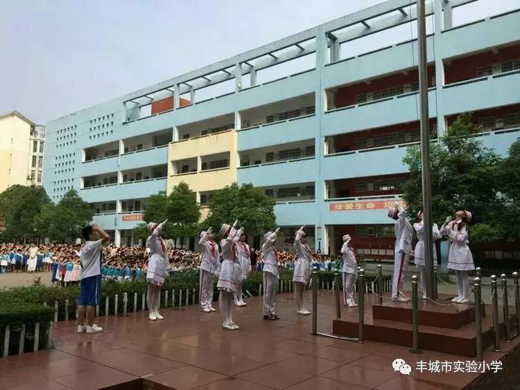 赣疆两校情谊深交流学习互促进记丰城实验小学与新疆恰尔隆学校教研