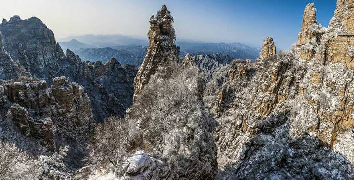 北方有奇山,四季美如画