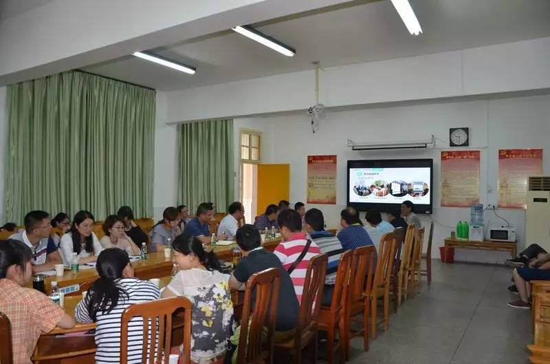 珥陵高中组织高三教师赴句容三中学习交流