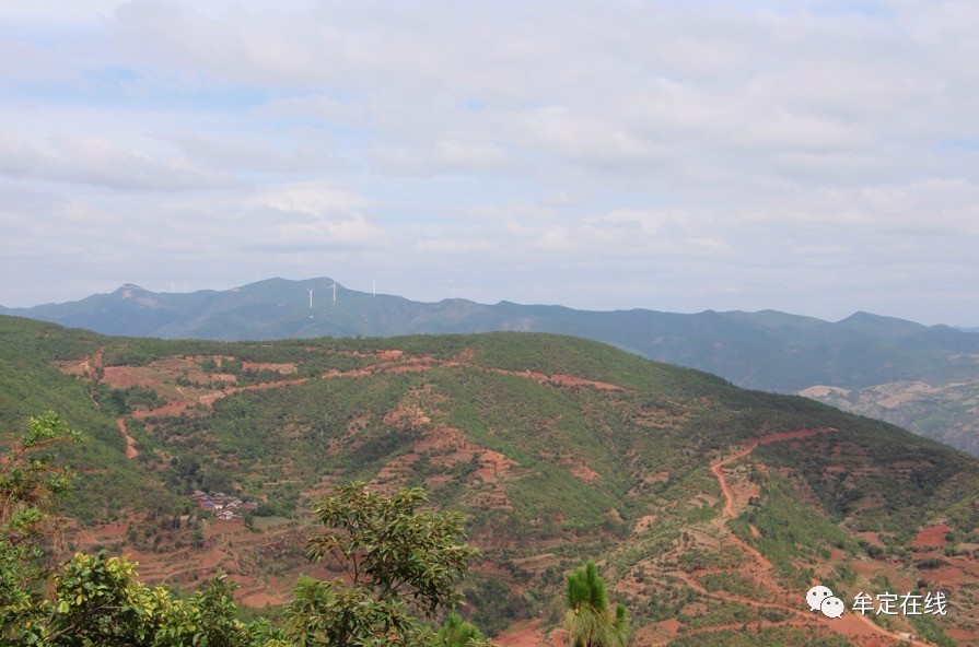 我的家乡—牟定县安乐乡六渡村委会花红园村,属横断山区的小山村.