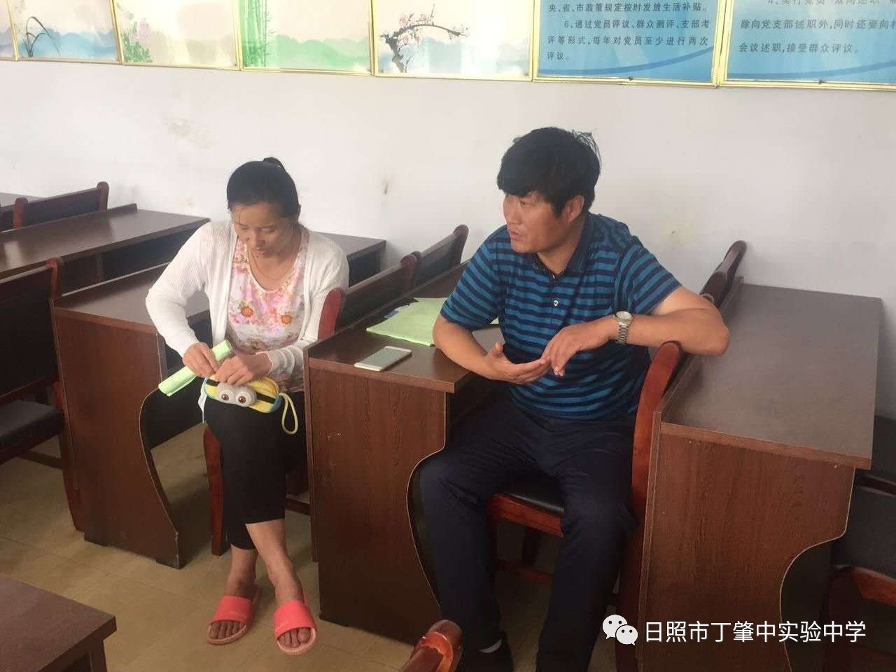 丁肇中实验中学:服务社区村居,共谋家校合育新篇章