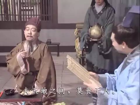 曹操不理张松,自有人来理会.这个人就是以恃才放旷而闻名的杨修.