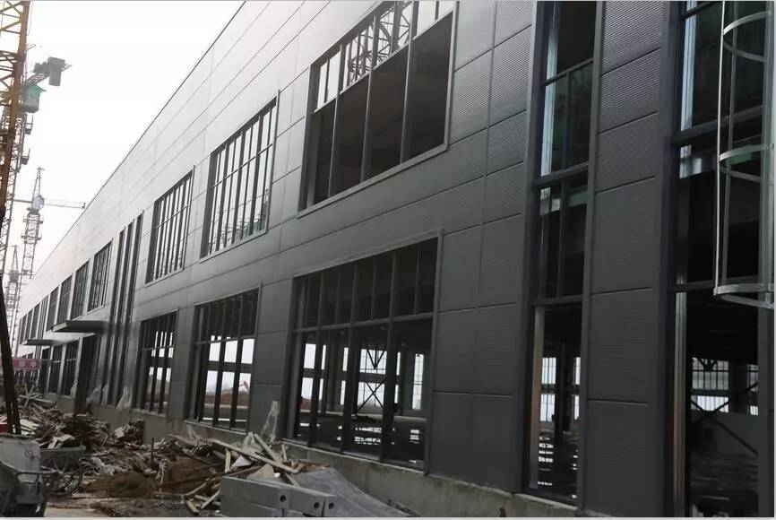 中欧节能门窗产业园B区一二期工程建设同步进行中！