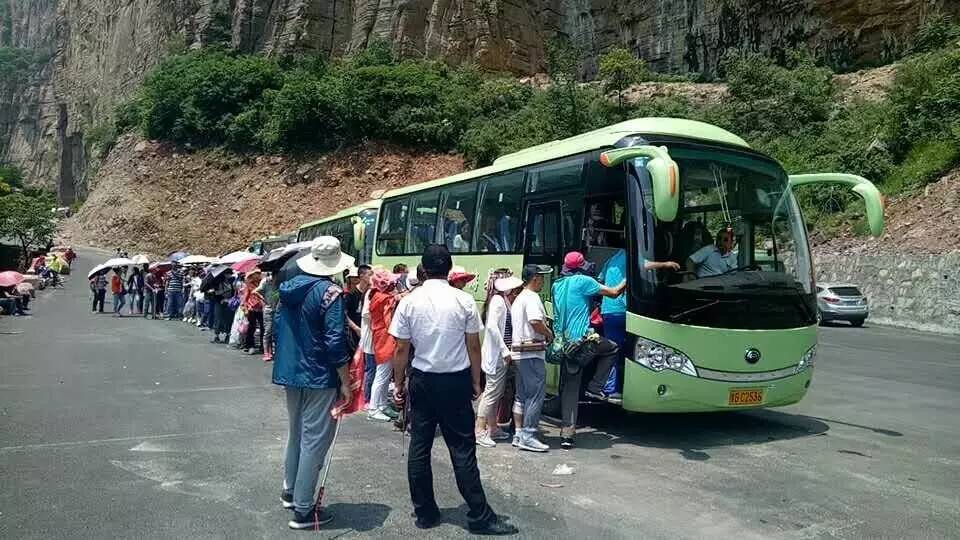 新乡南太行喜迎宁夏千人旅游团,专列游持续升温.