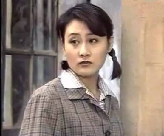张凯丽,1962年9月29日生于吉林省长春市,中央实验话剧团剧院演员.