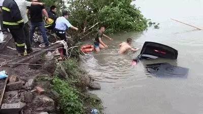 宁波奥迪车落水,7岁女儿溺亡,爸爸独自逃生遭唾骂!