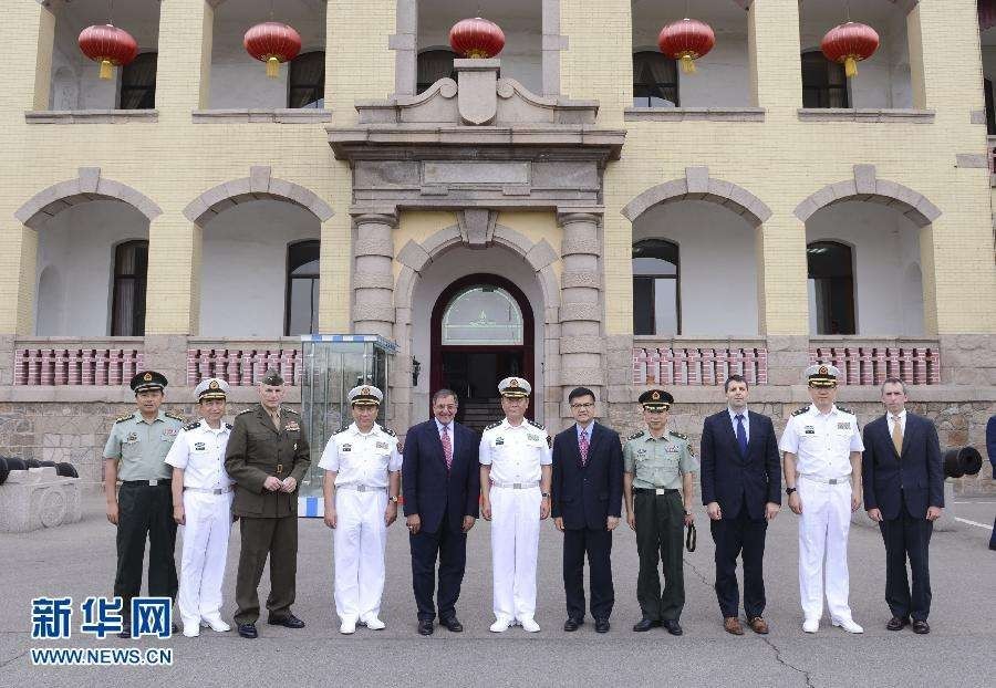 青岛其实啥都没有,只不过是威震世界的 中国北海舰队司令部驻地而已.