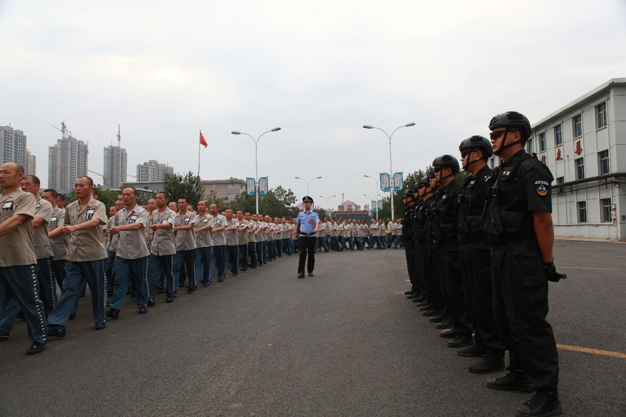 承德 沧州两地监狱 特警练兵忙