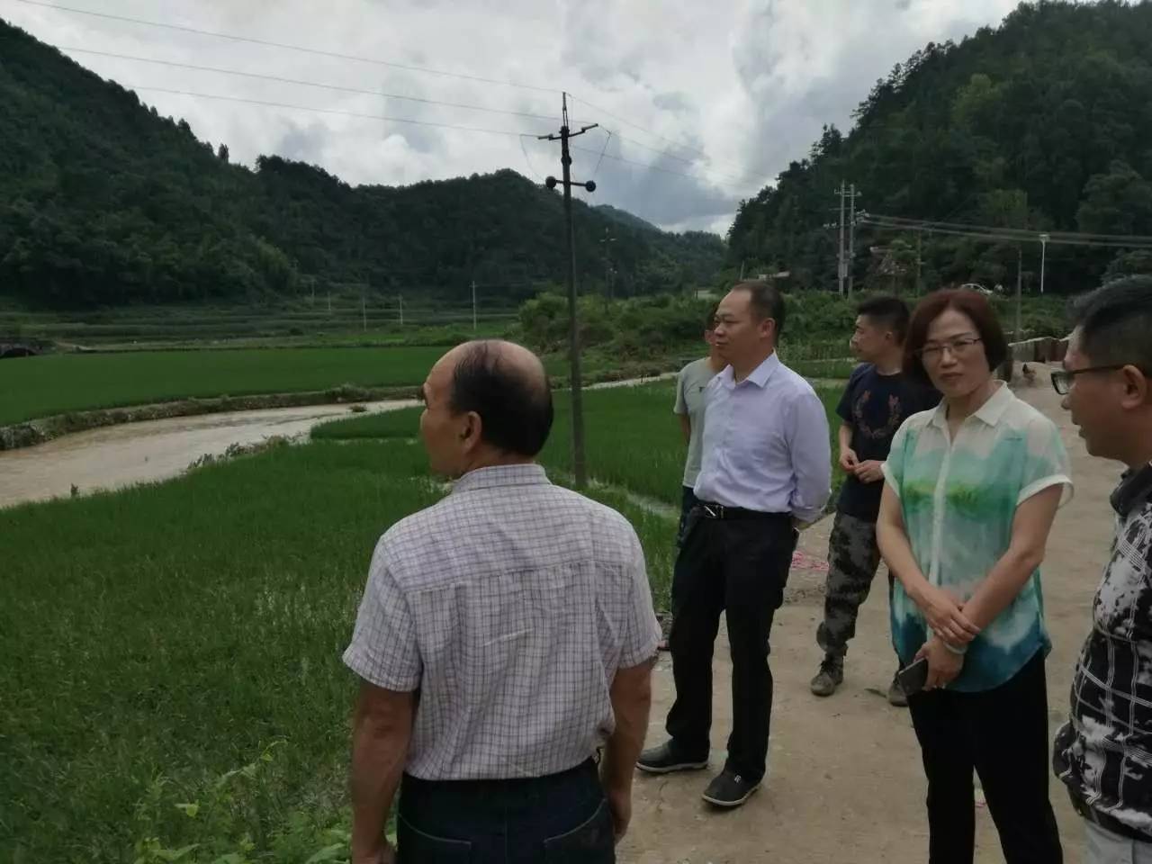 【抗洪抢险】邵阳市委老干部局领导到扶贫村指导抗洪救灾