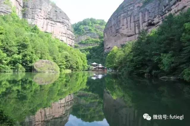 永康方岩属4a级重点风景名胜区,景色秀丽,素有