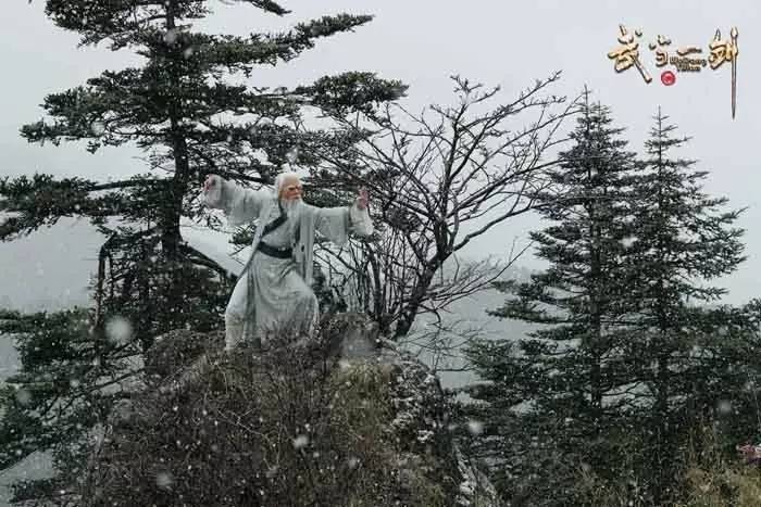 当《武当一剑》邂逅神农架美景,想不火都不行哟!