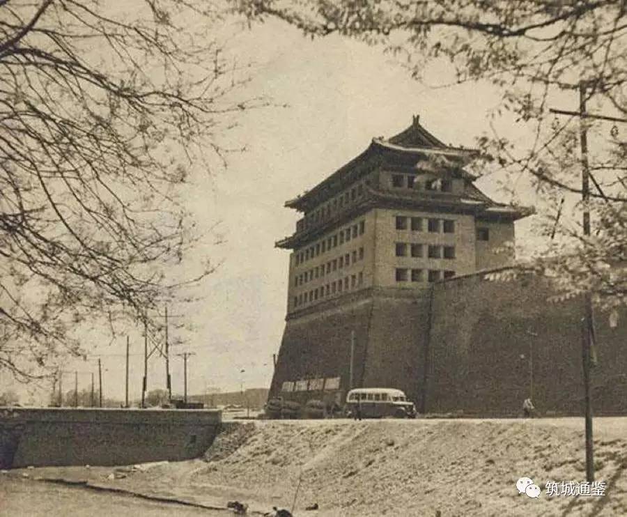 德胜门箭楼西侧(1930年代中前期)