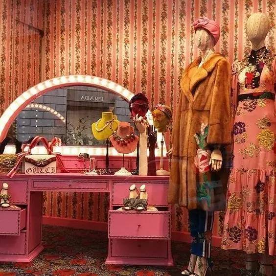 古驰(gucci)陈列展:人本自然缤纷华丽!