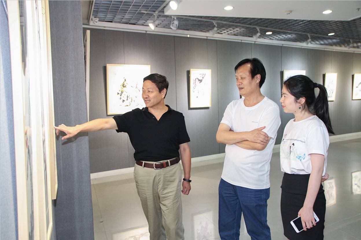 丹青意彩第三季任鸣邵华王邦柱国画作品展开展