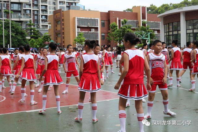 龙华第二小学第十二届散学礼暨校园游玩音乐季采风