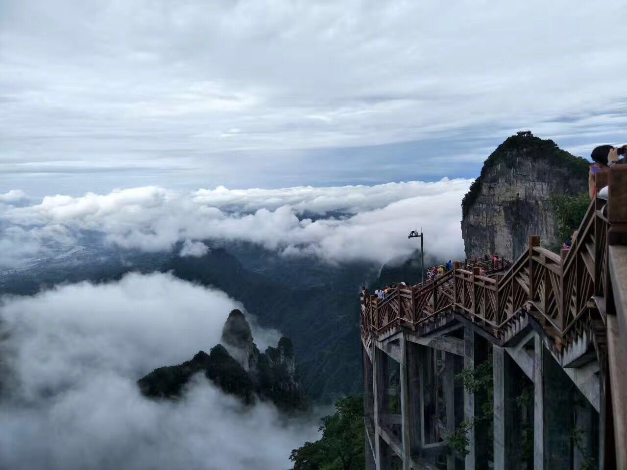 张家界旅游导游所说有索道电梯的景区是精华能