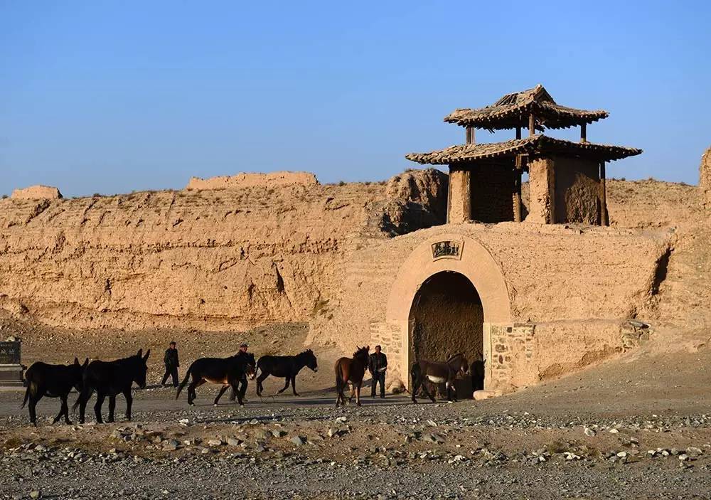 永泰古城,现址甘肃景泰县寺滩乡,修筑于明万历三十六年(1608年),距今