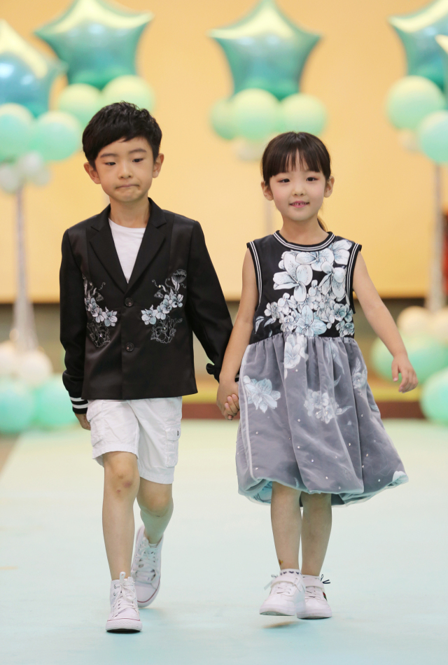 bébé model 李铭泽&张栩侨