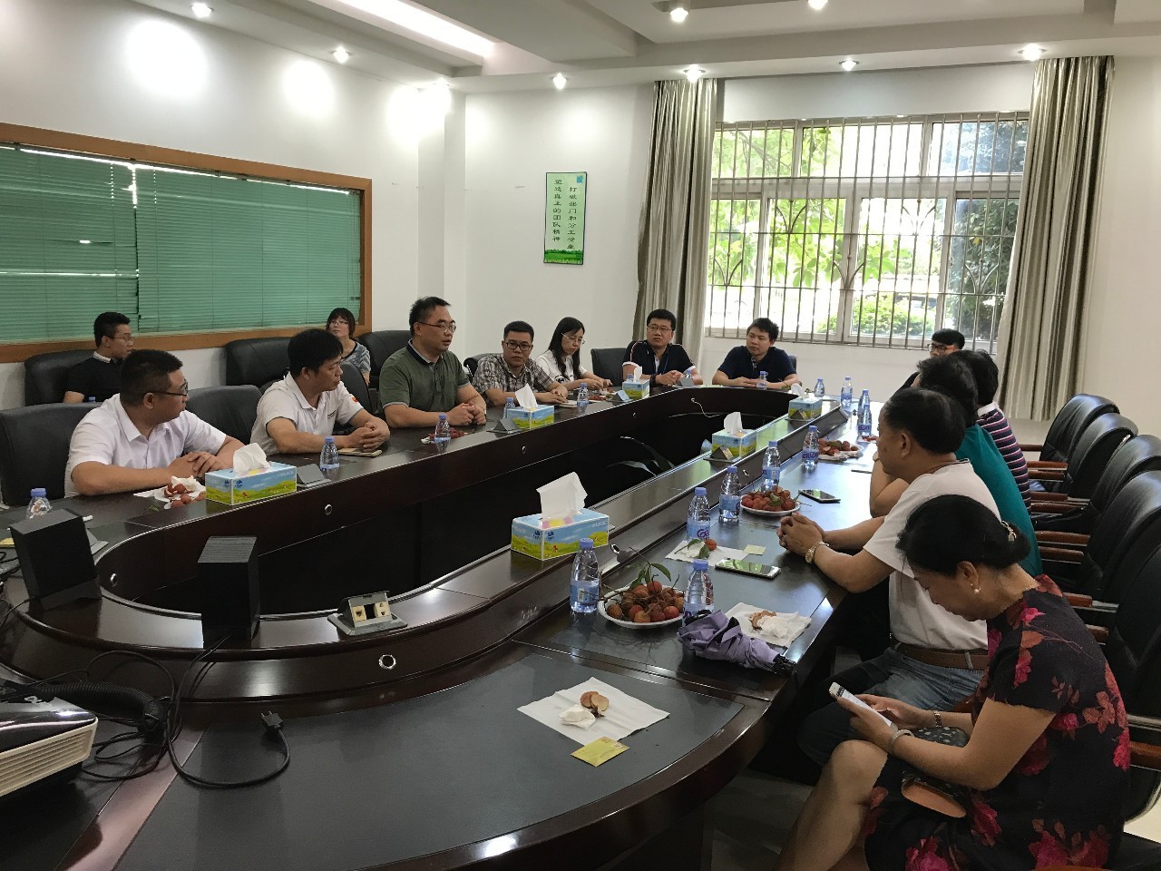 7月9日下午,东莞市中小企业服务机构协会会长邵来文带领协会常务副