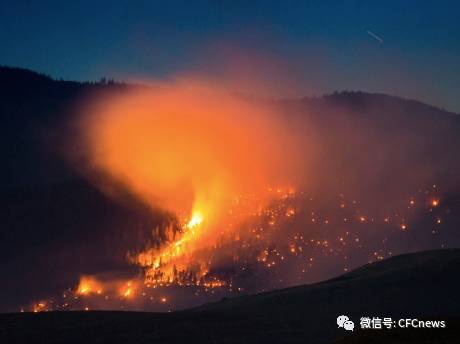 野火燎原，烧红了天！B.C.省爆发10年来最严重森林火灾！超过1万4千人撤离！挺住！！