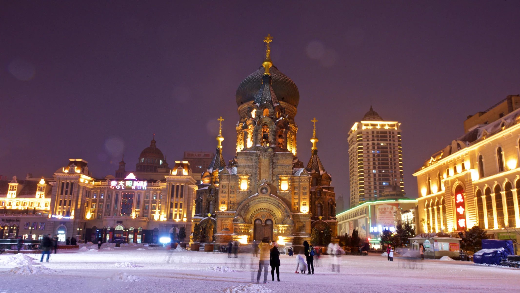 哈尔滨，下雪了！ | 极目新闻