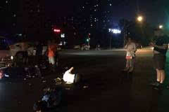 事件| 东坝这个路口深夜发生车祸,两人躺地.