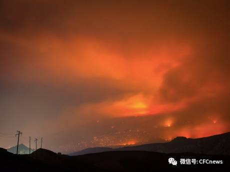 野火燎原，烧红了天！B.C.省爆发10年来最严重森林火灾！超过1万4千人撤离！挺住！！