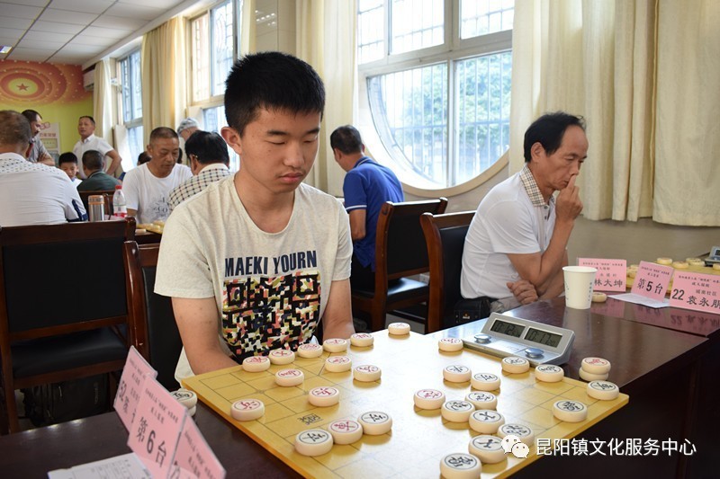 记录第三届谢侠逊杯象棋赛圆满落幕名次排定