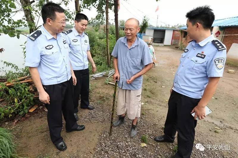 光山县公安局驻王榜村第一书记李西霖扶贫路上永不歇息的脚步