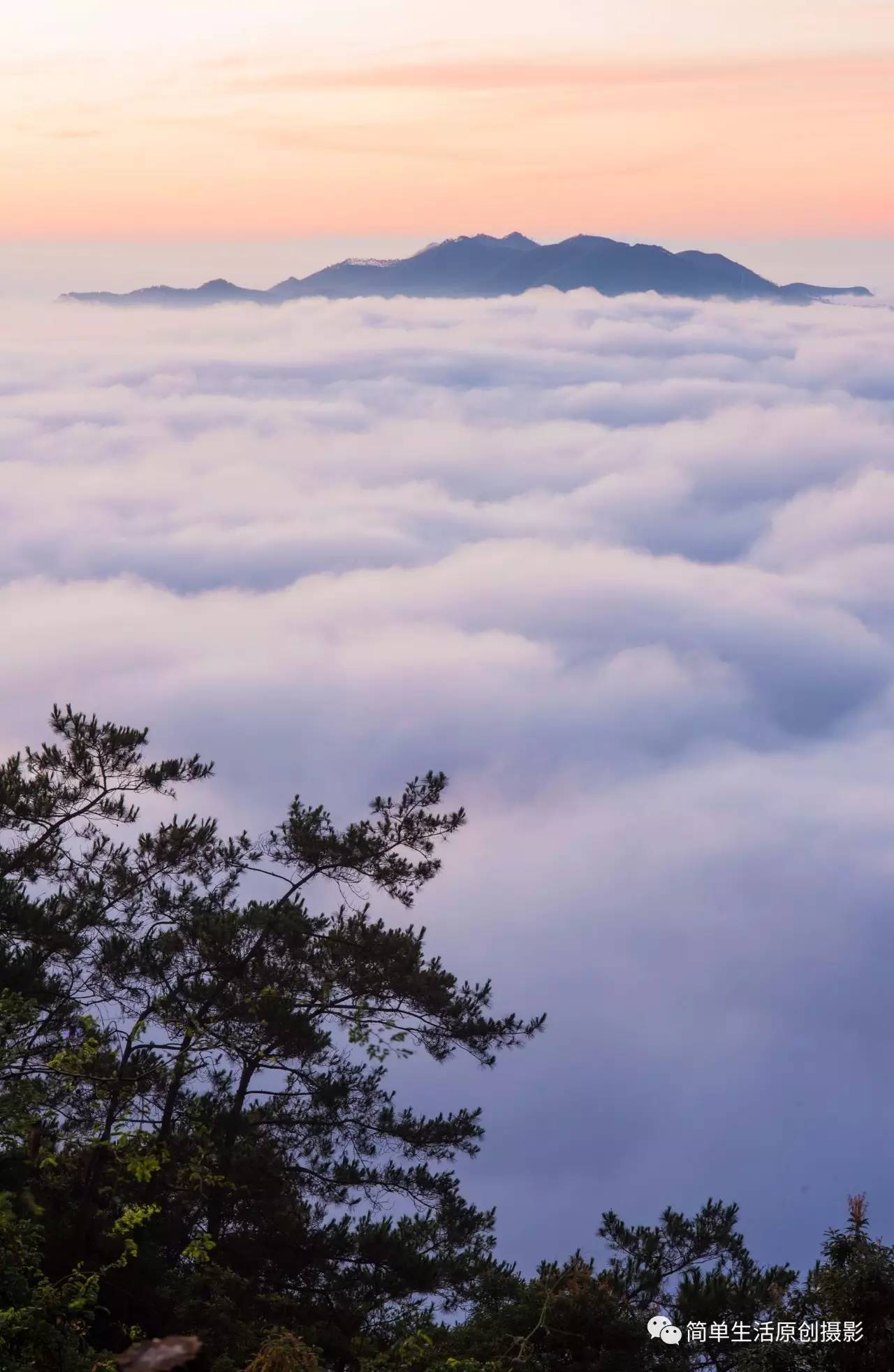 岑溪大山顶观云海