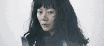 她人氣秒殺范冰冰，是第一個拒絕王家衛的女生，被譽為「韓國的王菲」。 娛樂 第14張