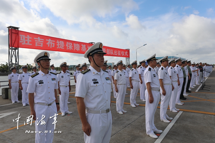 军情看了地图才吓大跳我海军在印度的西边已梯次部署4支编队11舰关键