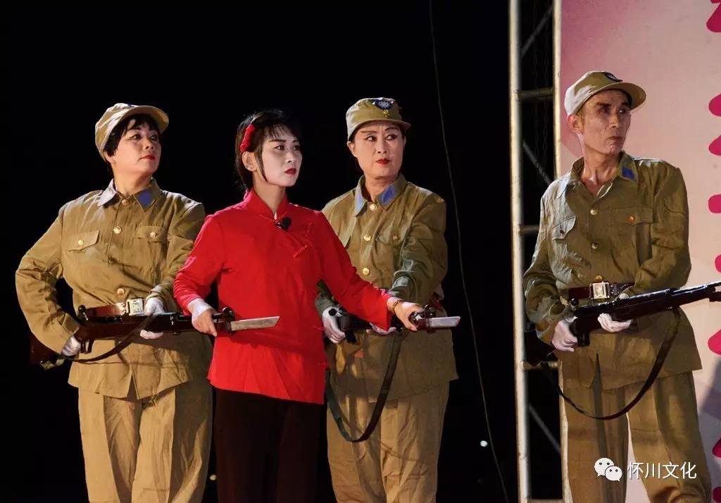 断碌暮烀贰,该剧讲述了1947年,云周西村,15岁的刘胡兰面对敌人的铡刀