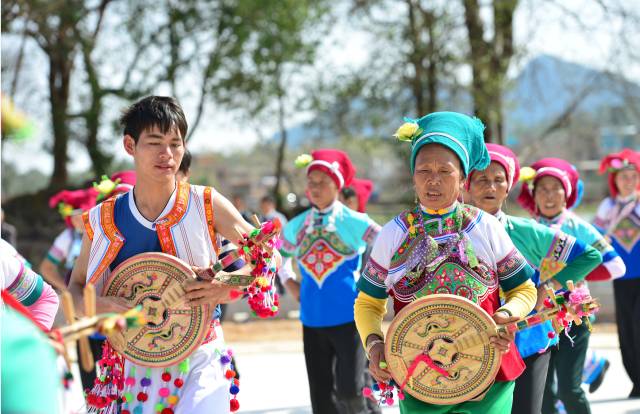 彝族火把节弦子舞之乡黑鱼洞万人跳弦等你来!