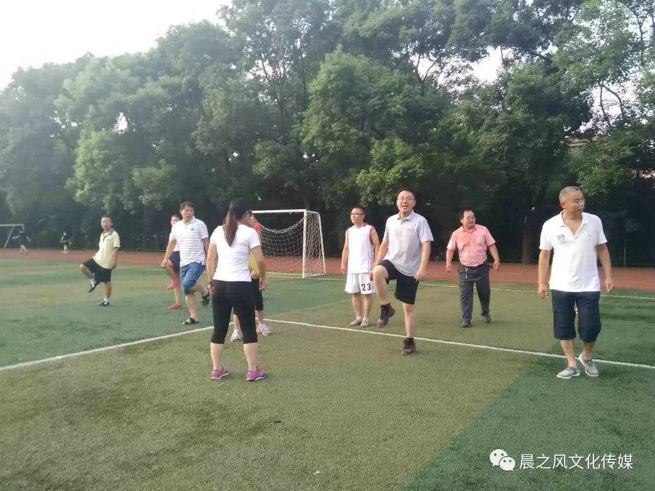 晨练华中师范大学体育场