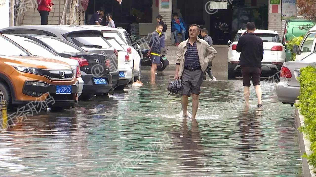 昆明开启看海模式!盘龙江被"灌满",全省还有一波暴雨预警在路上.