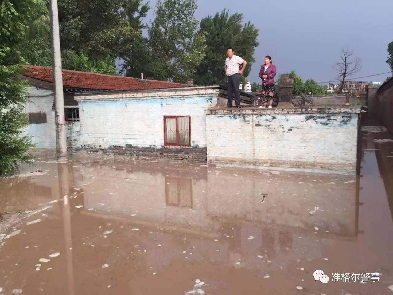 沙圪堵后林场一对夫妇被积水围困