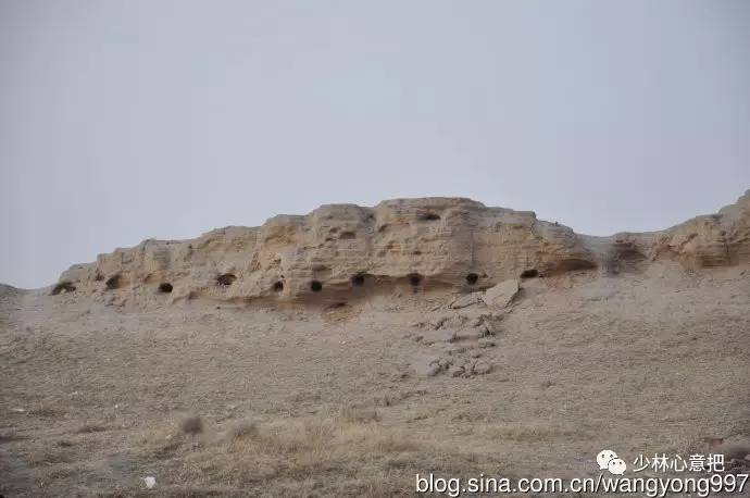 汉代麻池古城遗址:是包头地区保存较好,规模最大的古城郭遗迹.