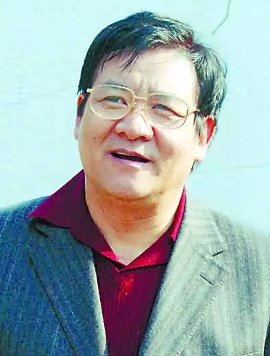 宏润董事长_山东润峰集团董事长(3)