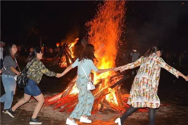 【精彩回顾】富源墨红法土火把节,长街宴,篝火晚会【多图,航拍视频】