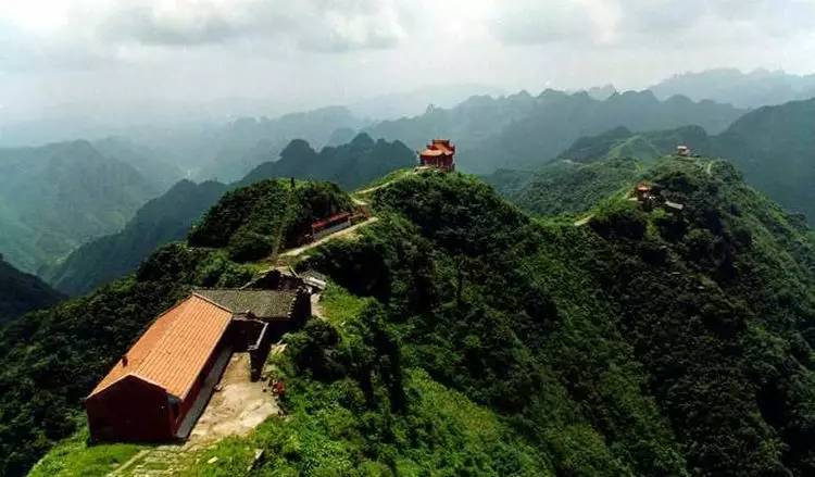 第一天 娄底各县市-张家界五雷山风景区 餐: 晚 住宿:慈利 新化/冷江