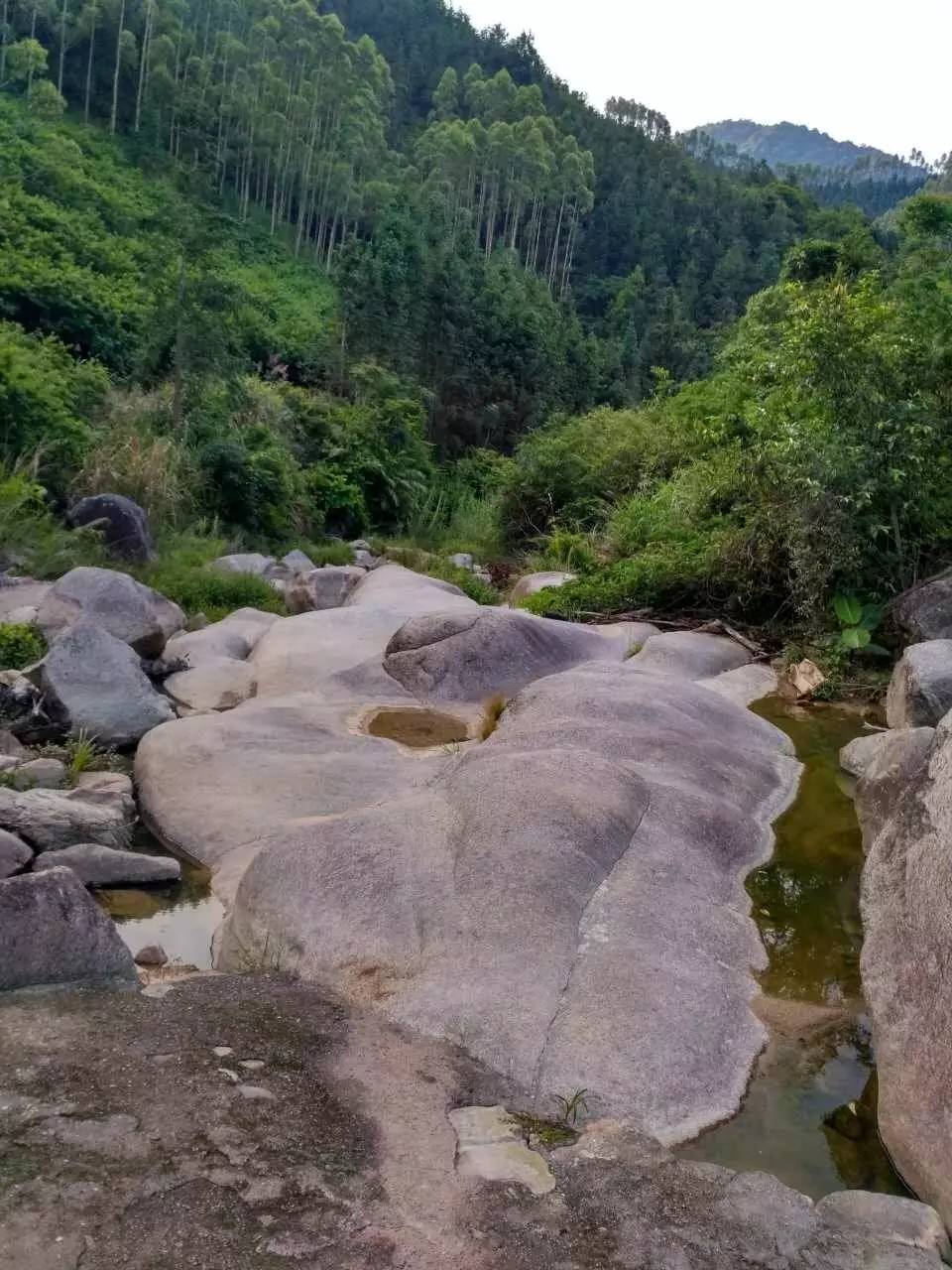 【乐玩】五岳村内宁溪奇石景观众多,还有这个美丽的