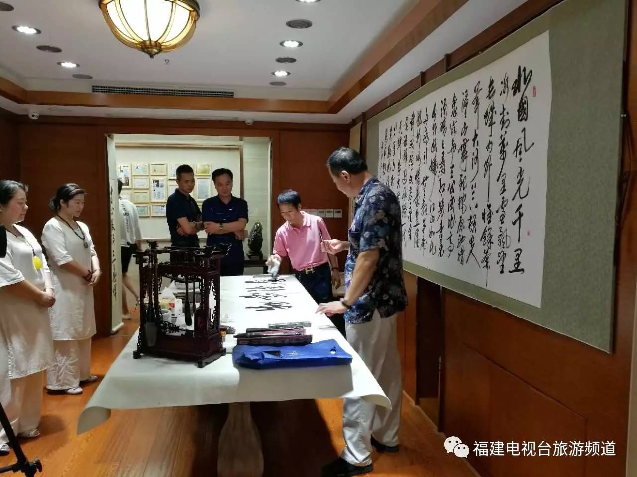 牡丹书画院常务副院长 作为福建知名的珠宝企业,周嘉福一贯注重企业