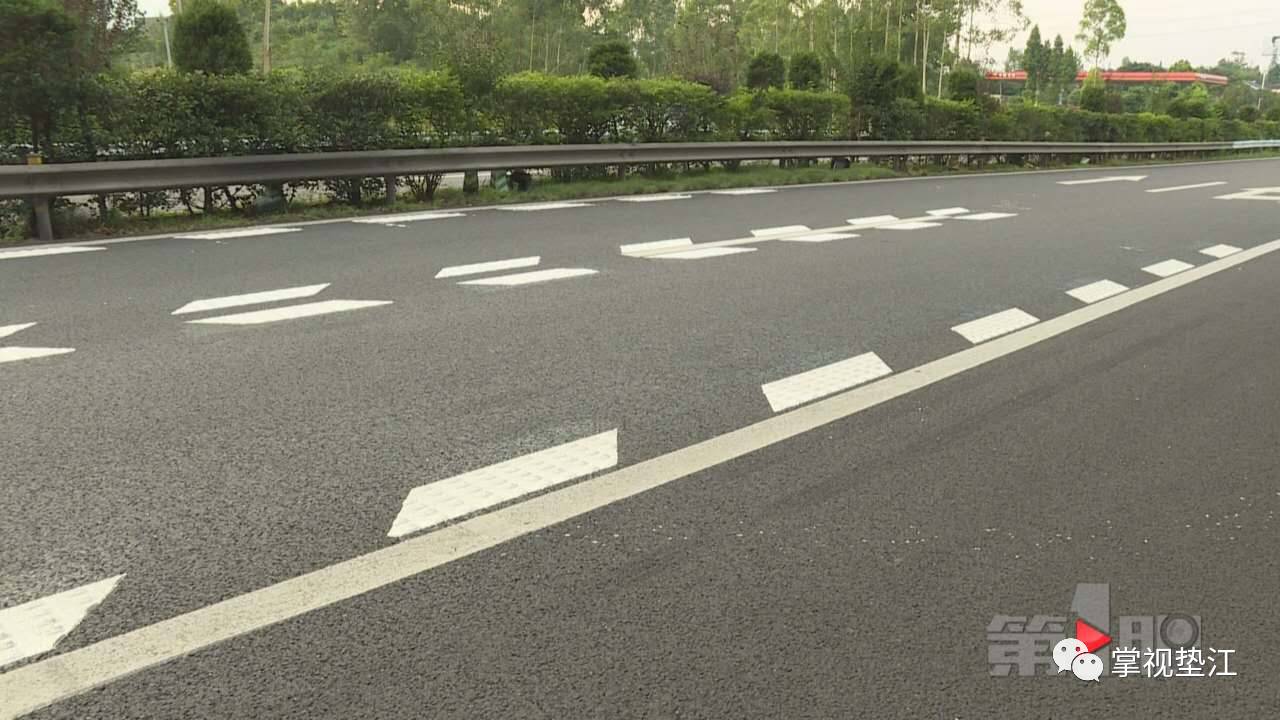 【涨姿势 】重庆高速公路新增纵向减速标线 会开车的也来涨涨"姿势"_搜狐汽车_搜狐网