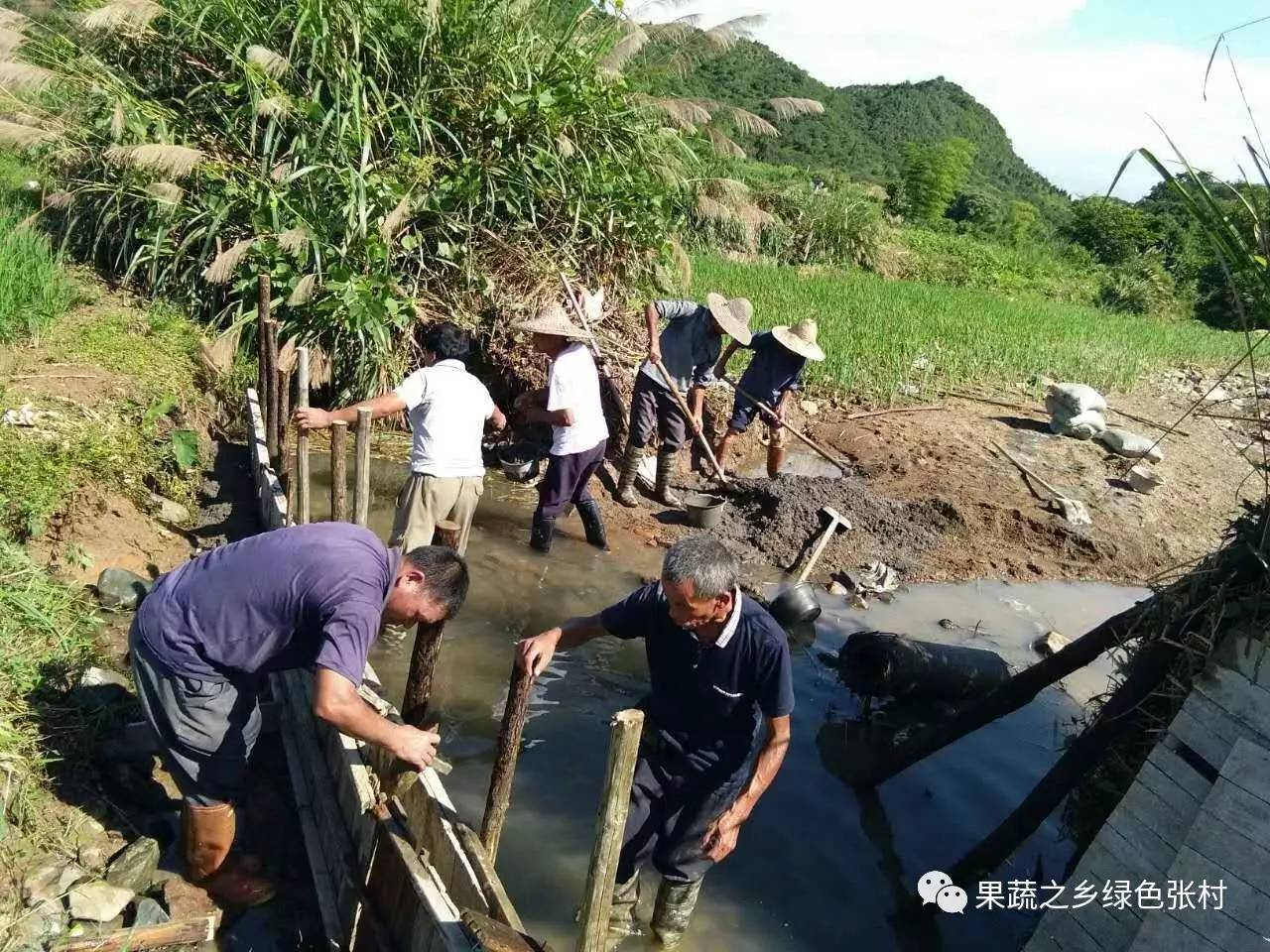 充分发挥山塘,水库的蓄水保水作用,通过拦,引,蓄等措施,加高拦河坝