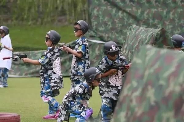 【温馨之旅】烽火少年祖国希望 吾辈定当自立自强必一运动官网——暑期军事夏令营火热(图1)