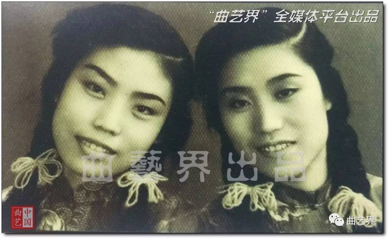 1946年,她与妹妹孙雅茹,以艺名孙庆艳,孙庆霞挂牌演唱西河大鼓,在谦