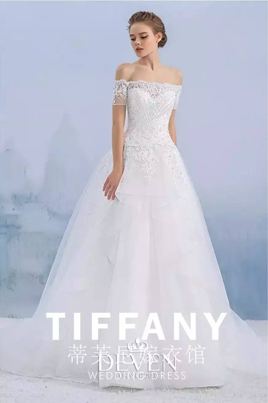 【阁楼tiffany秀】平胸的妹子该怎么选择婚纱?